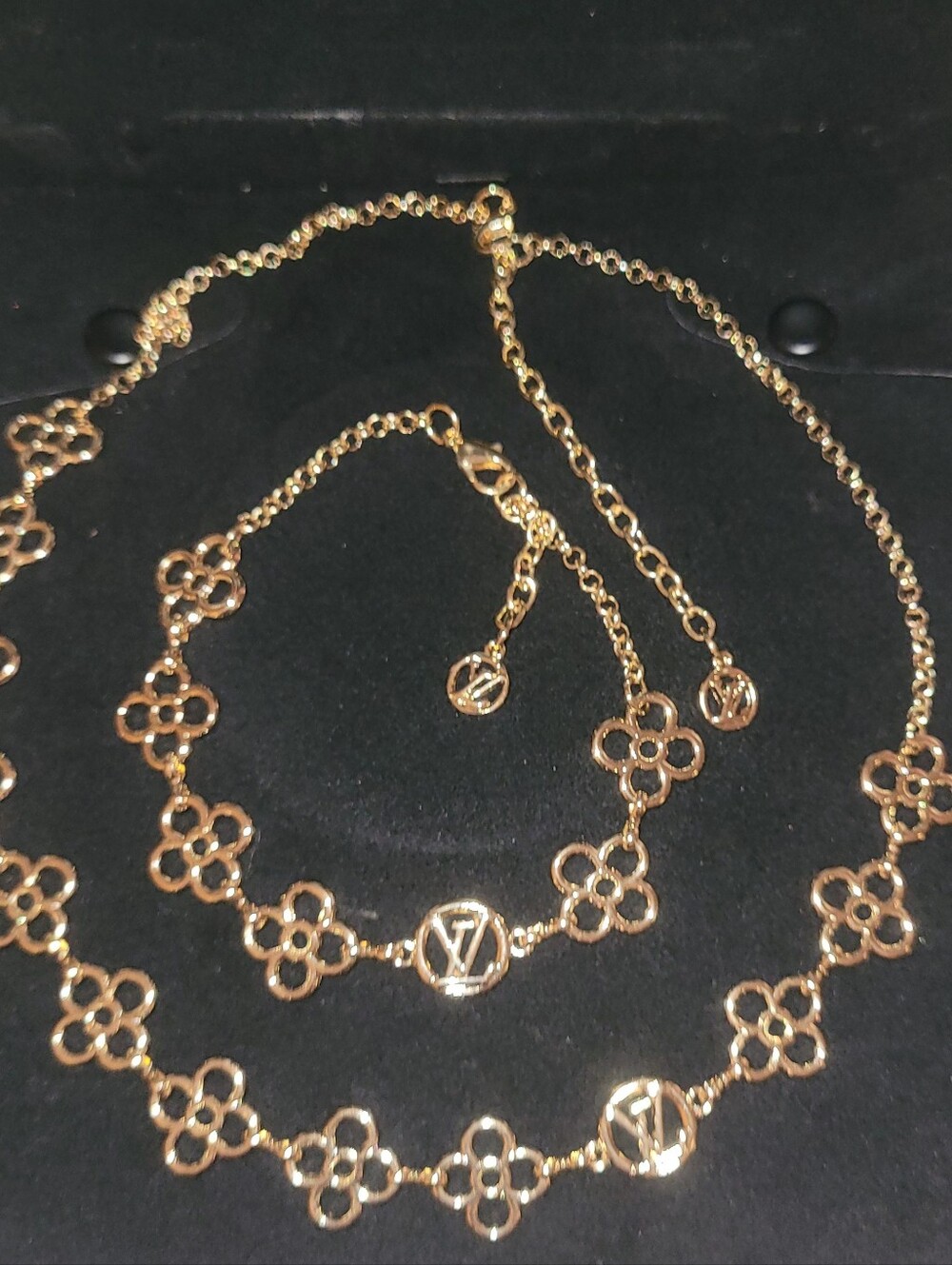 Luxury Jewelry Set - Picture 6 of 9